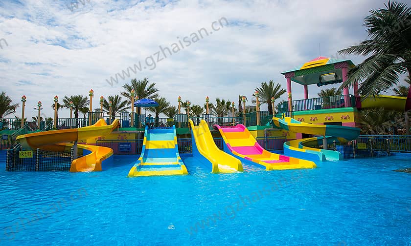 宁波大目湾阿拉的海水上乐园小谐游乐场儿童滑梯