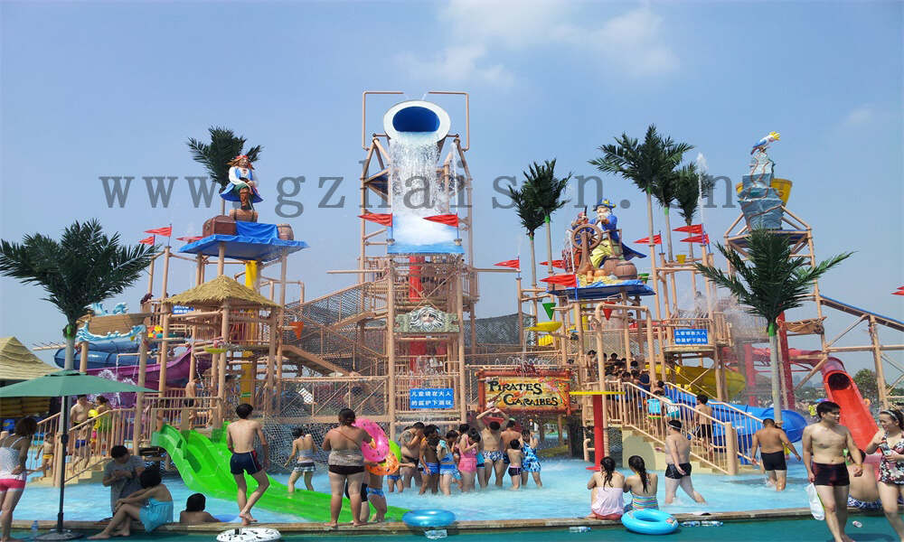 水上乐园规划中的休息区和餐饮设施如何满足游客需求？