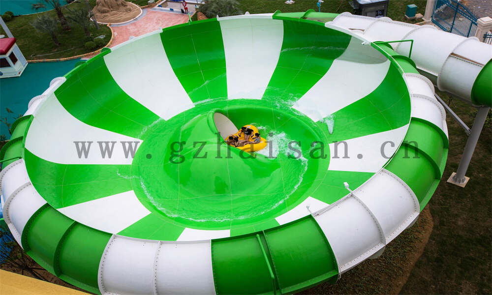 水上乐园滑梯告诉你如何选择优质的幼儿园滑滑梯